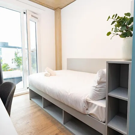 And Private Bedrooms At The Loom In Apartment *